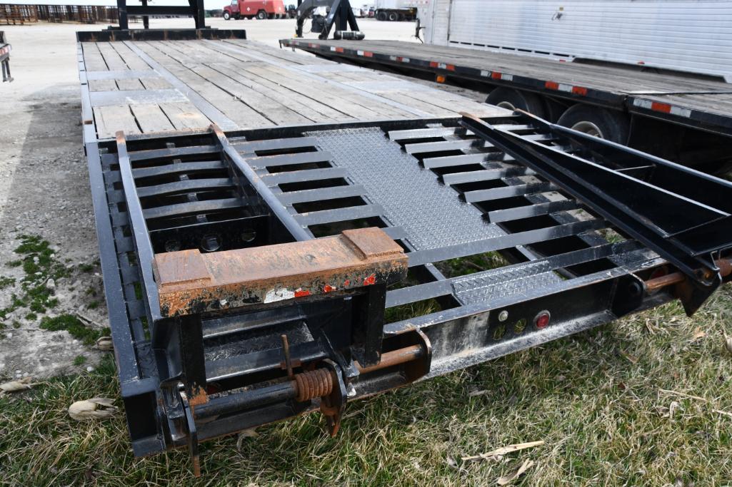 2016 Brooks Bros. 28' flatbed trailer