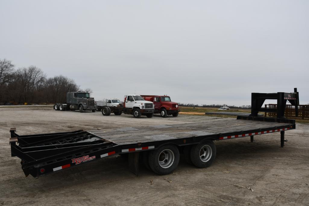 2016 Brooks Bros. 28' flatbed trailer