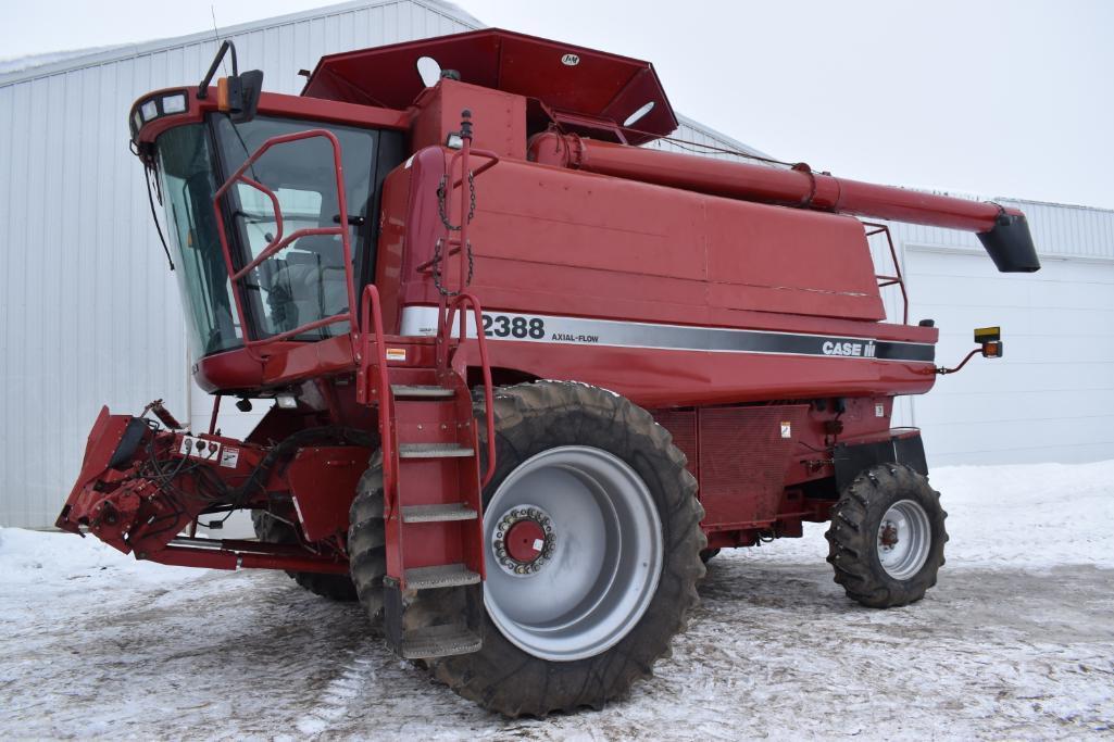 2002 Case-IH 2388 2wd combine