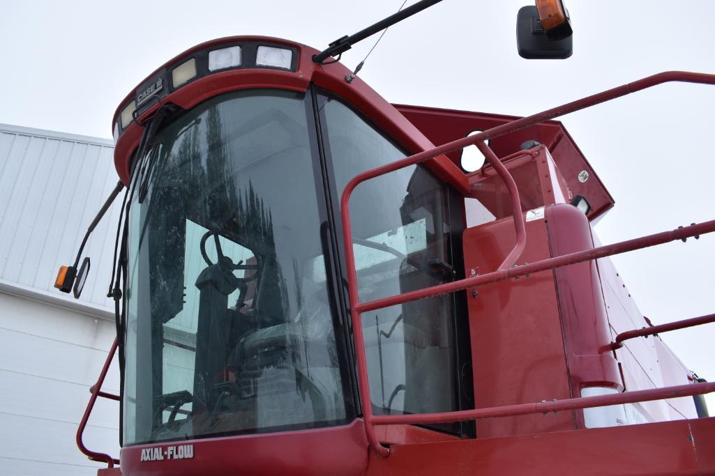 2002 Case-IH 2388 2wd combine