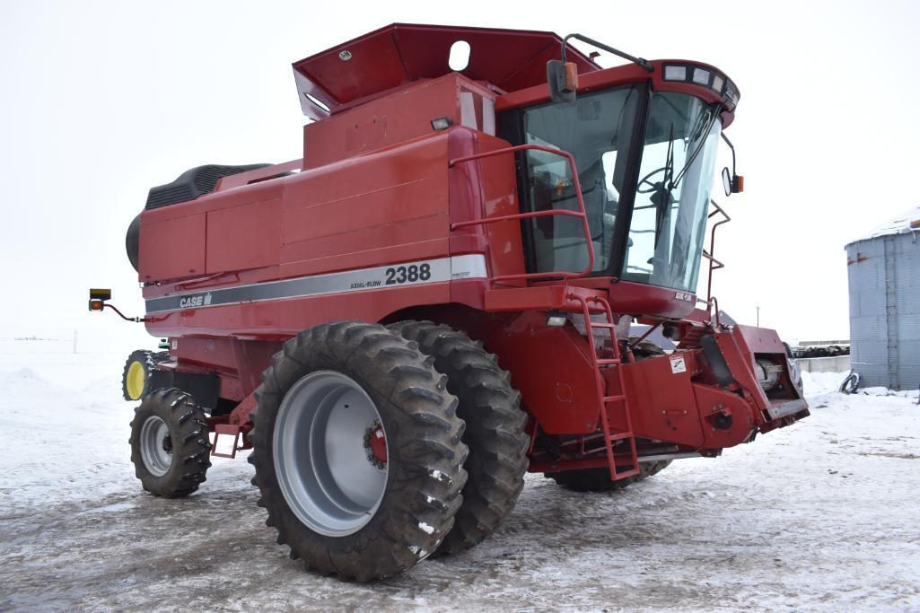 2002 Case-IH 2388 2wd combine