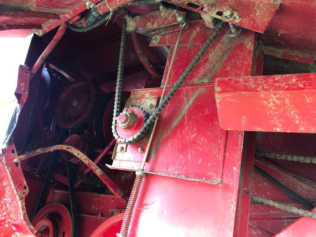 1994 Case 2166 2wd combine