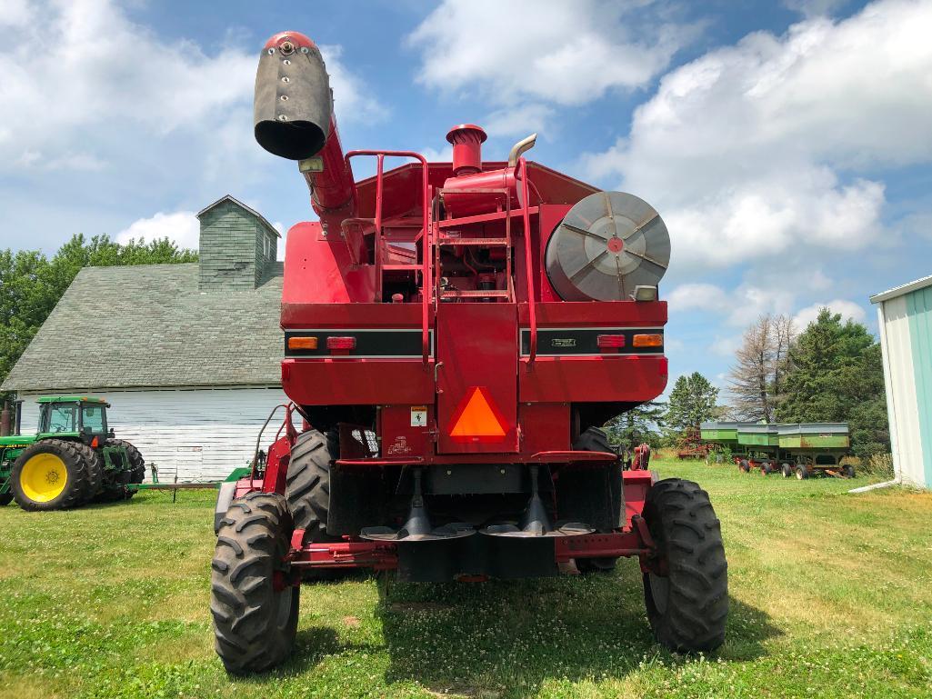 1994 Case 2166 2wd combine