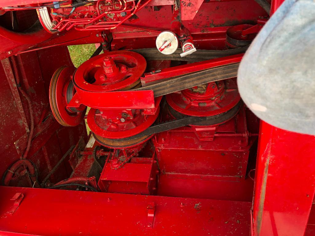 1994 Case 2166 2wd combine