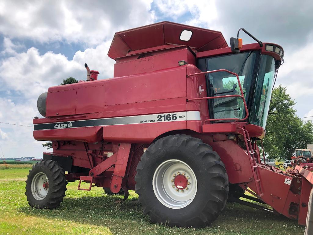 1994 Case 2166 2wd combine