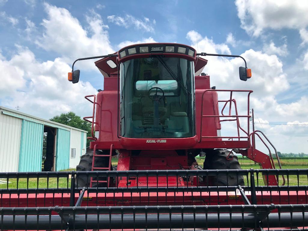 1994 Case 2166 2wd combine