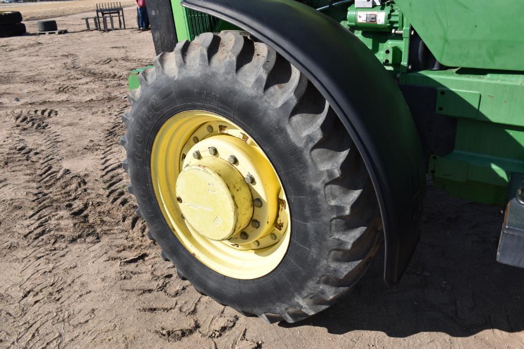 1996 John Deere 8100 MFWD tractor