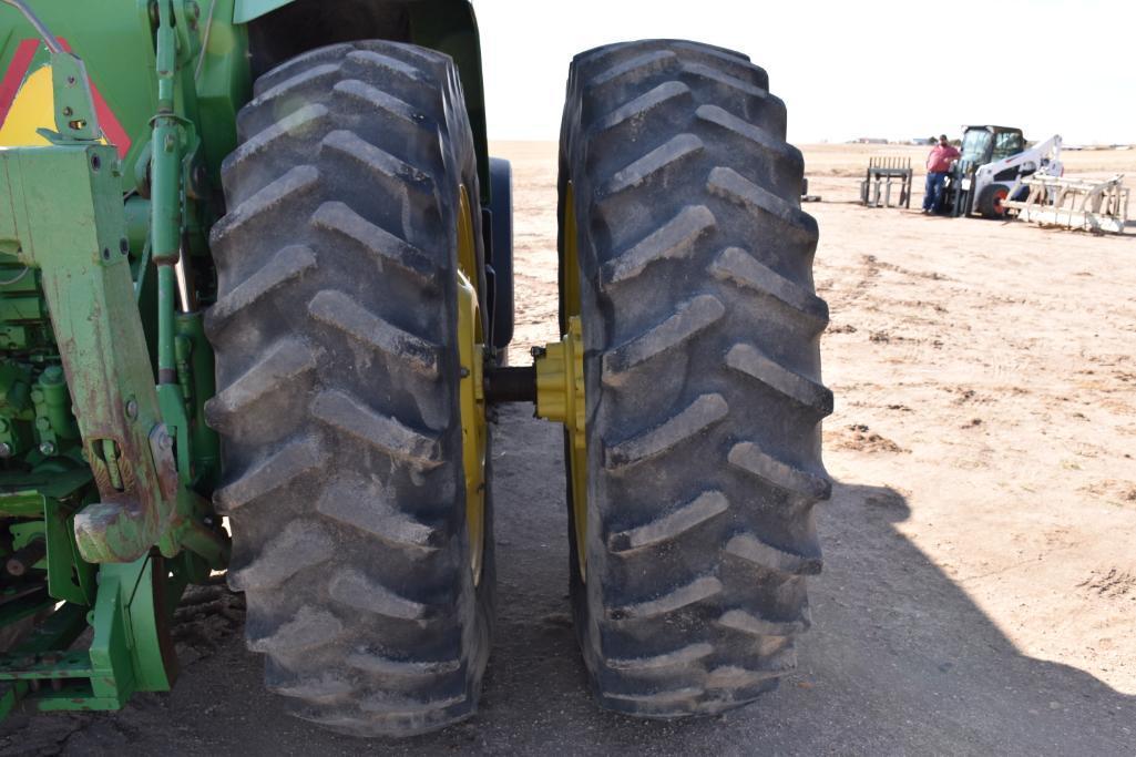 1996 John Deere 8100 MFWD tractor