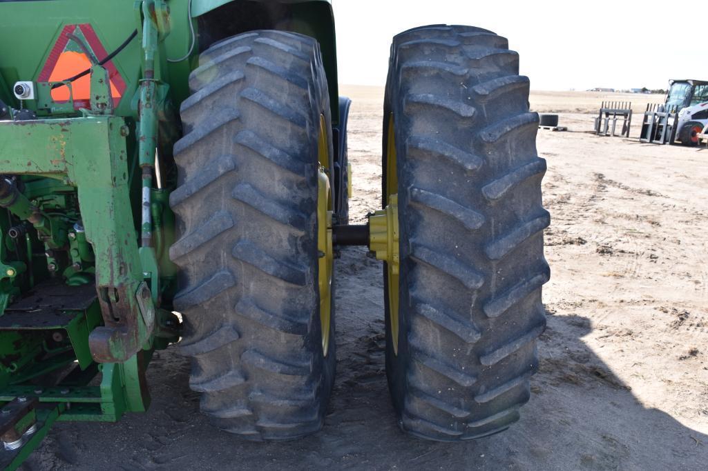 1996 John Deere 8100 MFWD tractor