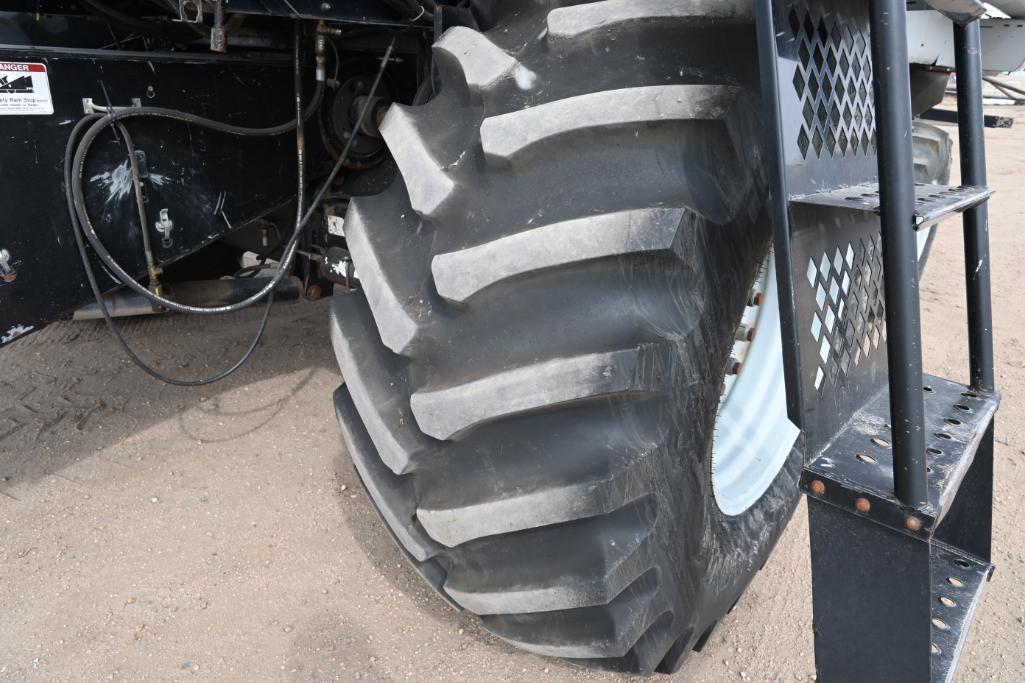 Gleaner R72 2wd combine