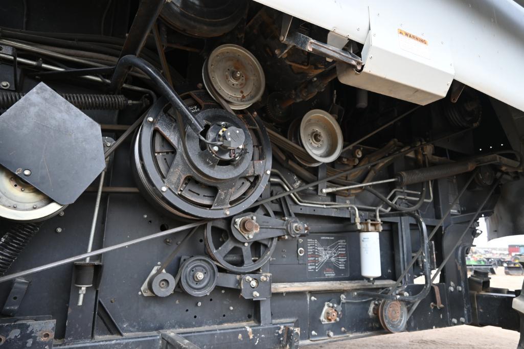 Gleaner R72 2wd combine