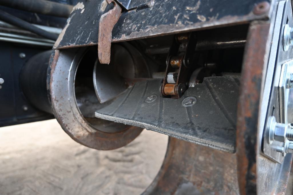 Gleaner R72 4wd combine