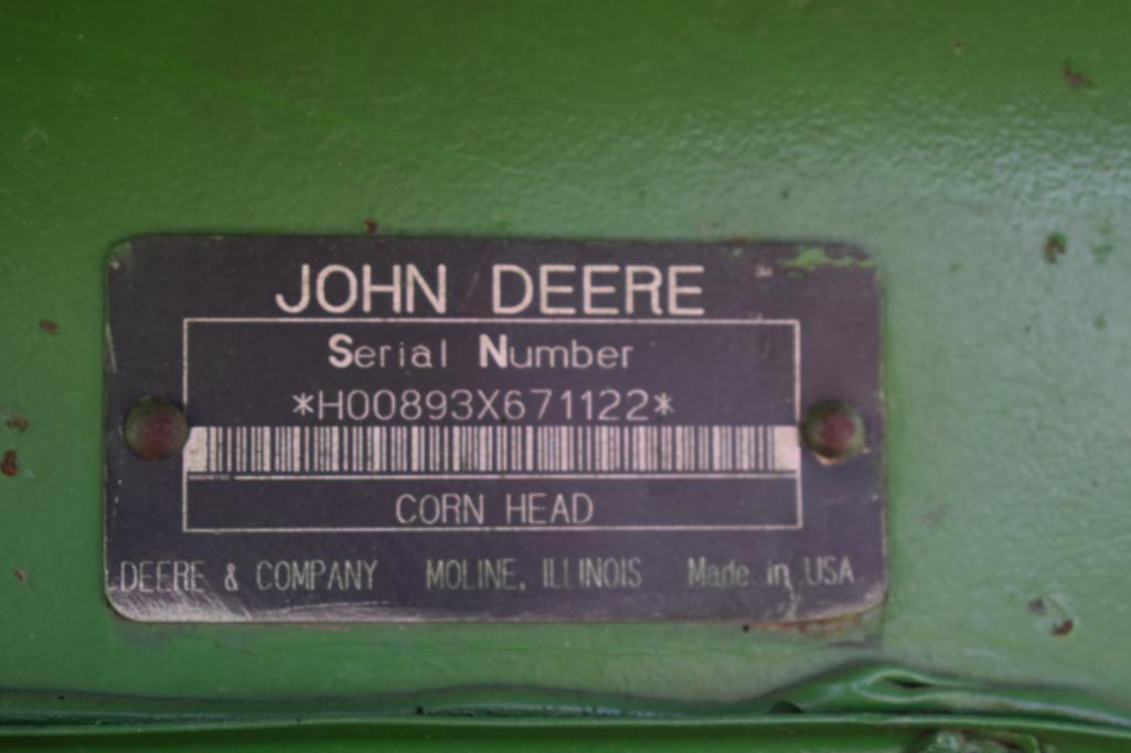 1997 John Deere 893 8 row 30" corn head