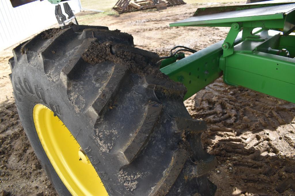 John Deere 9500 2wd combine