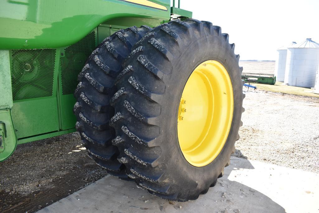 2001 John Deere 9650 STS 2wd combine