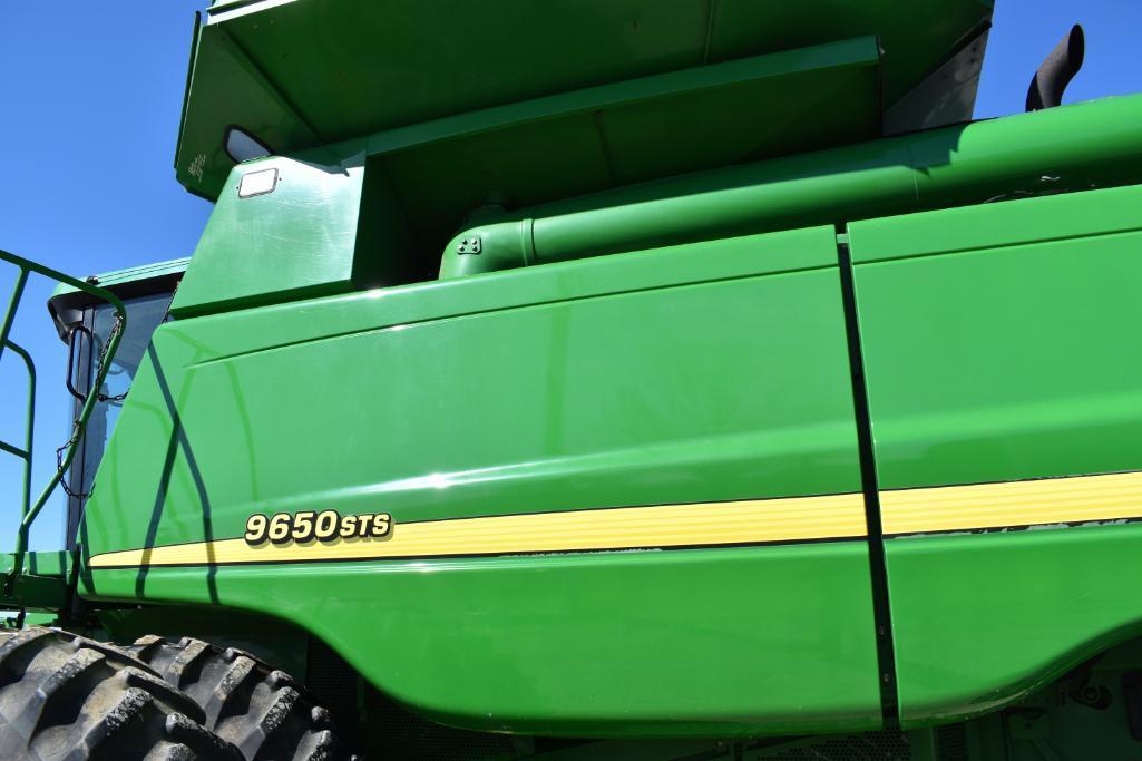 2001 John Deere 9650 STS 2wd combine