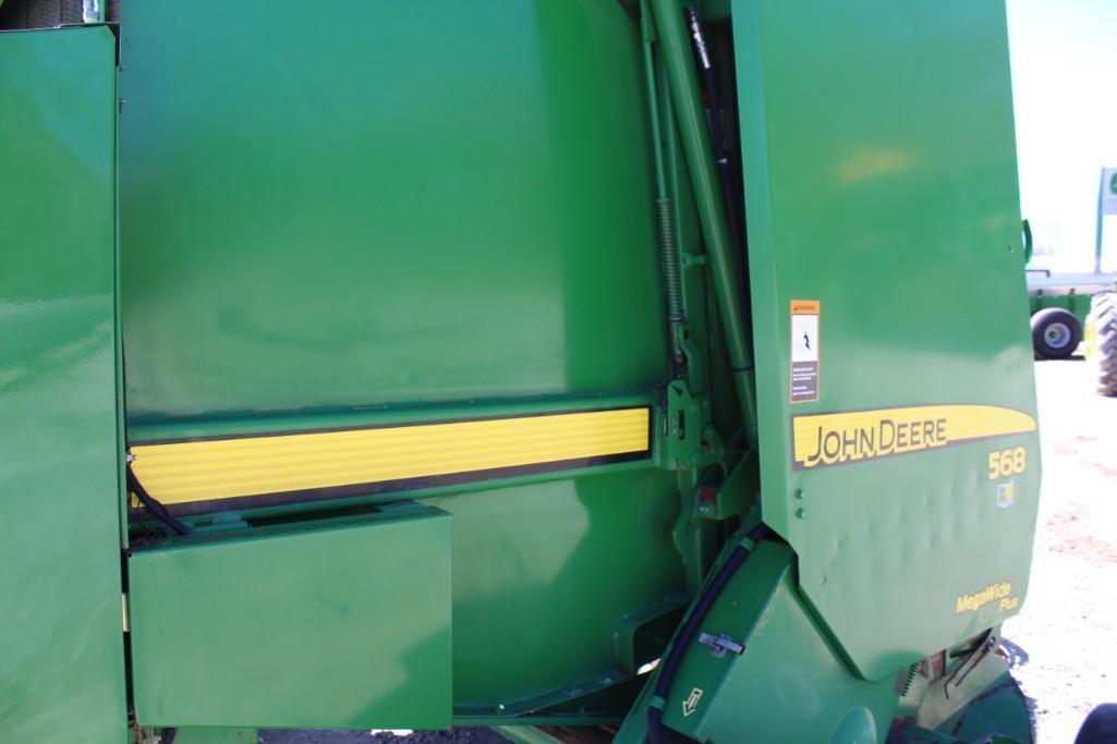 2008 John Deere 568 round baler