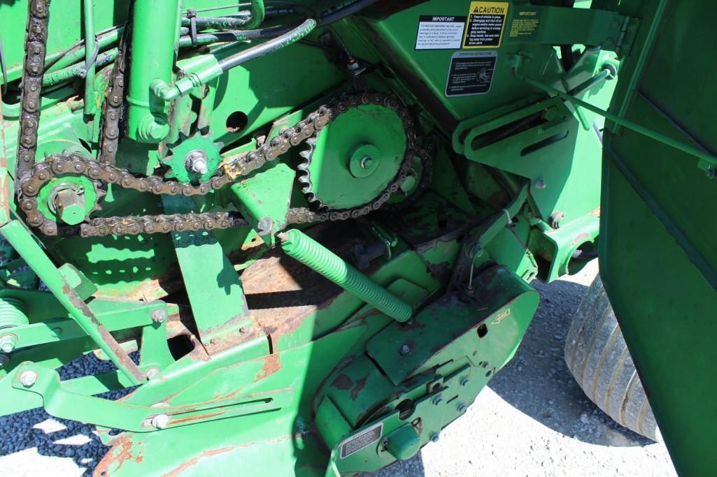 2008 John Deere 568 round baler