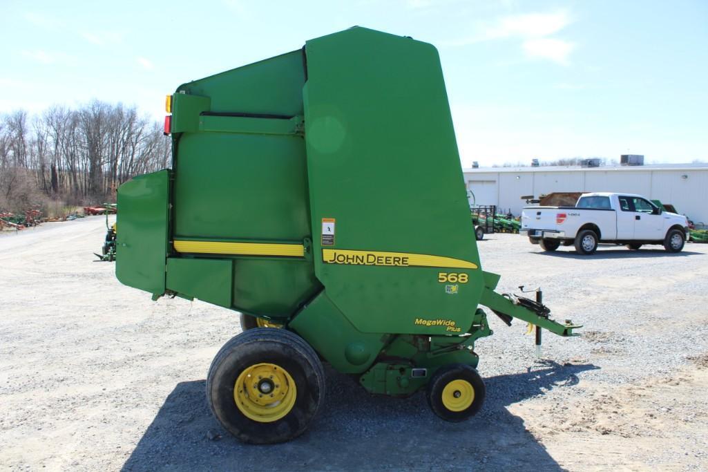 2008 John Deere 568 round baler