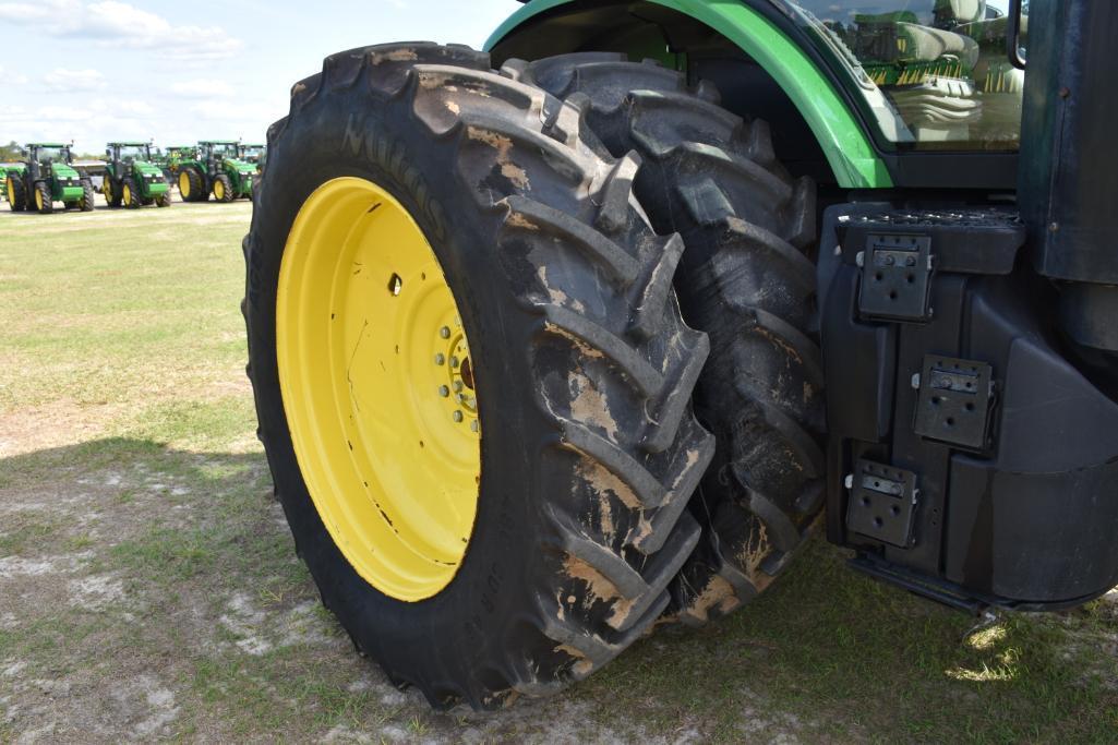 2017 John Deere 7230R MFWD tractor