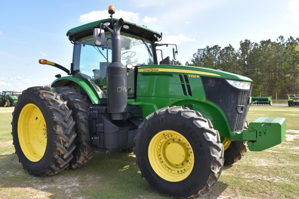 2017 John Deere 7230R MFWD tractor