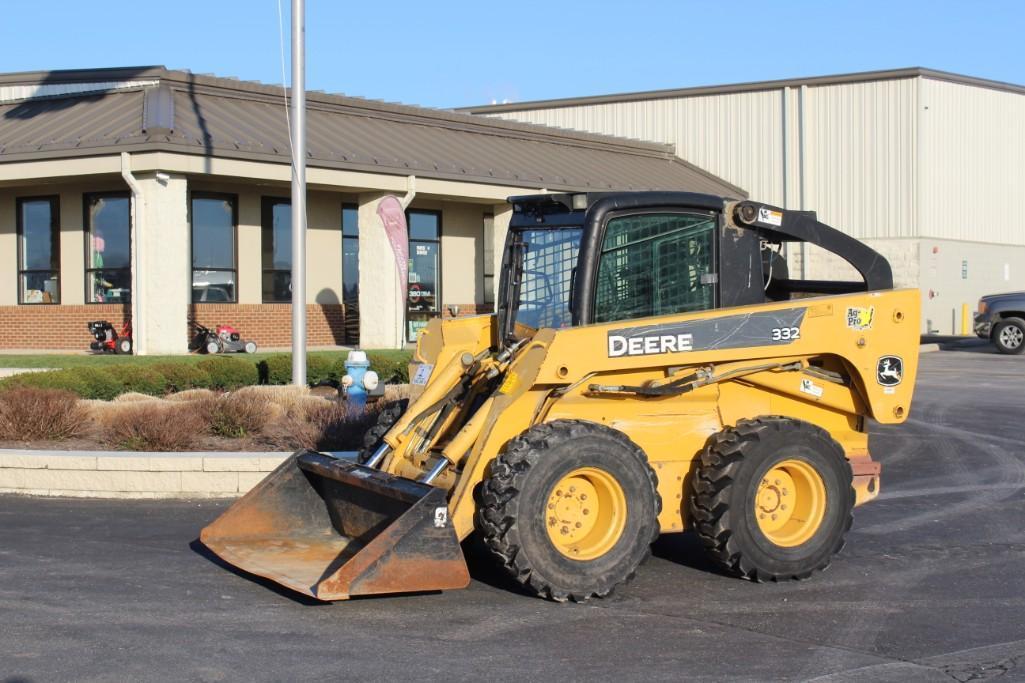 2006 John Deere 332 skid steer