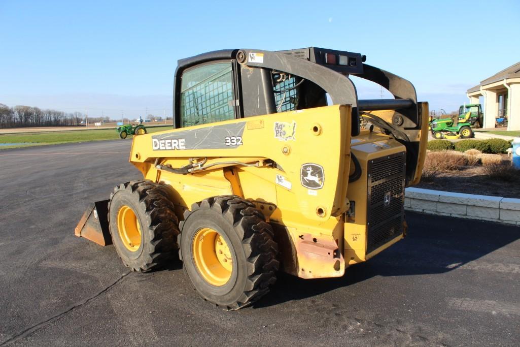 2006 John Deere 332 skid steer