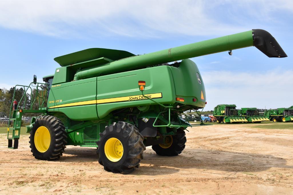 2009 John Deere 9770 STS 4WD combine