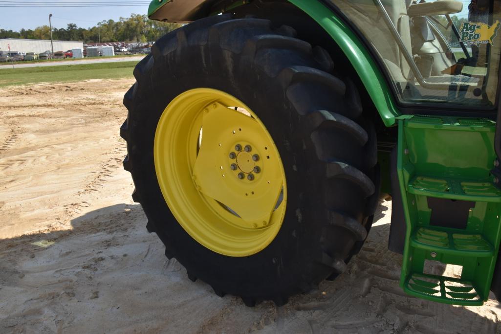 2015 John Deere 6130R MFWD tractor