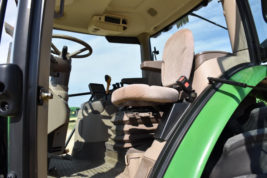 2015 John Deere 6130R MFWD tractor