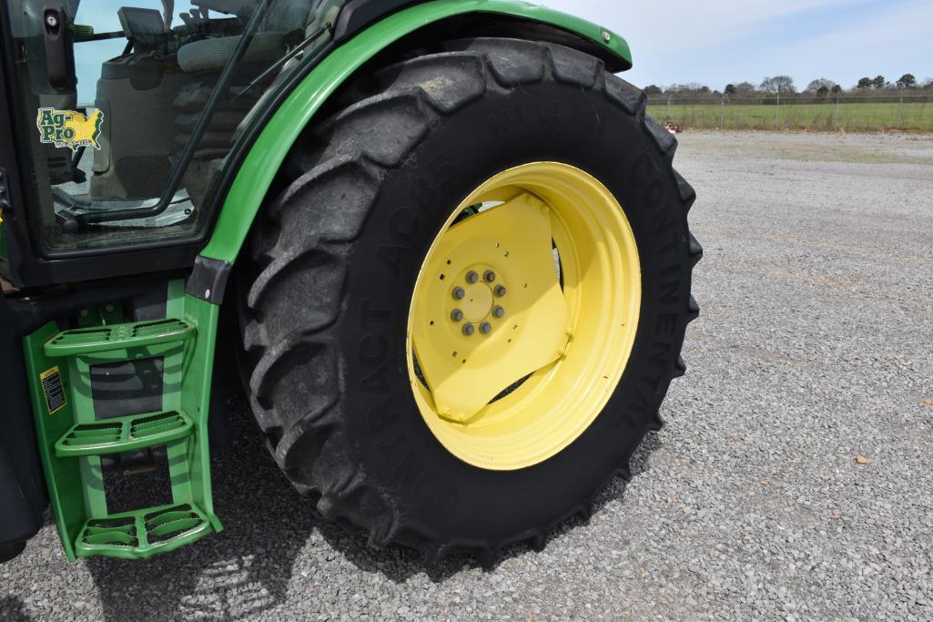 2013 John Deere 6125R MFWD tractor