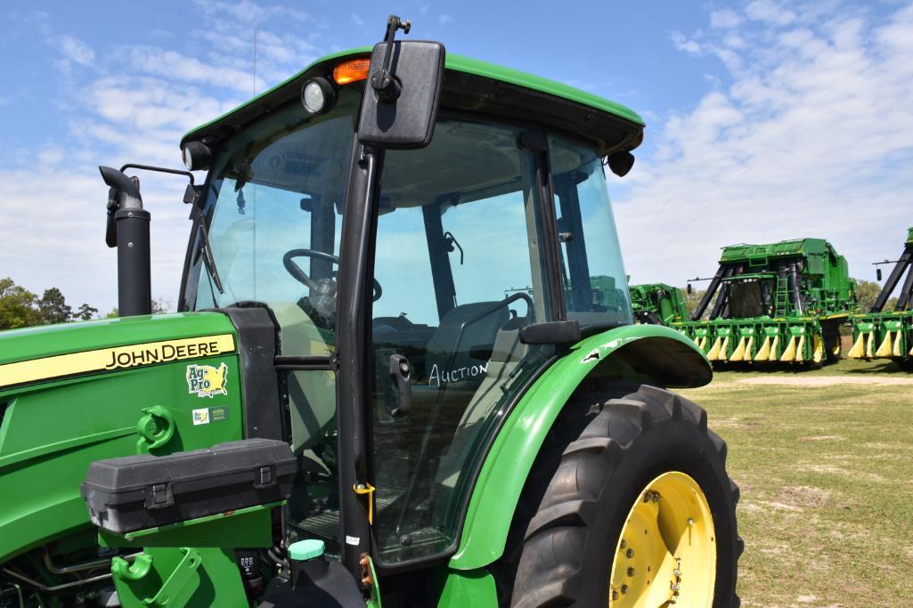 2018 John Deere 5085E MFWD tractor