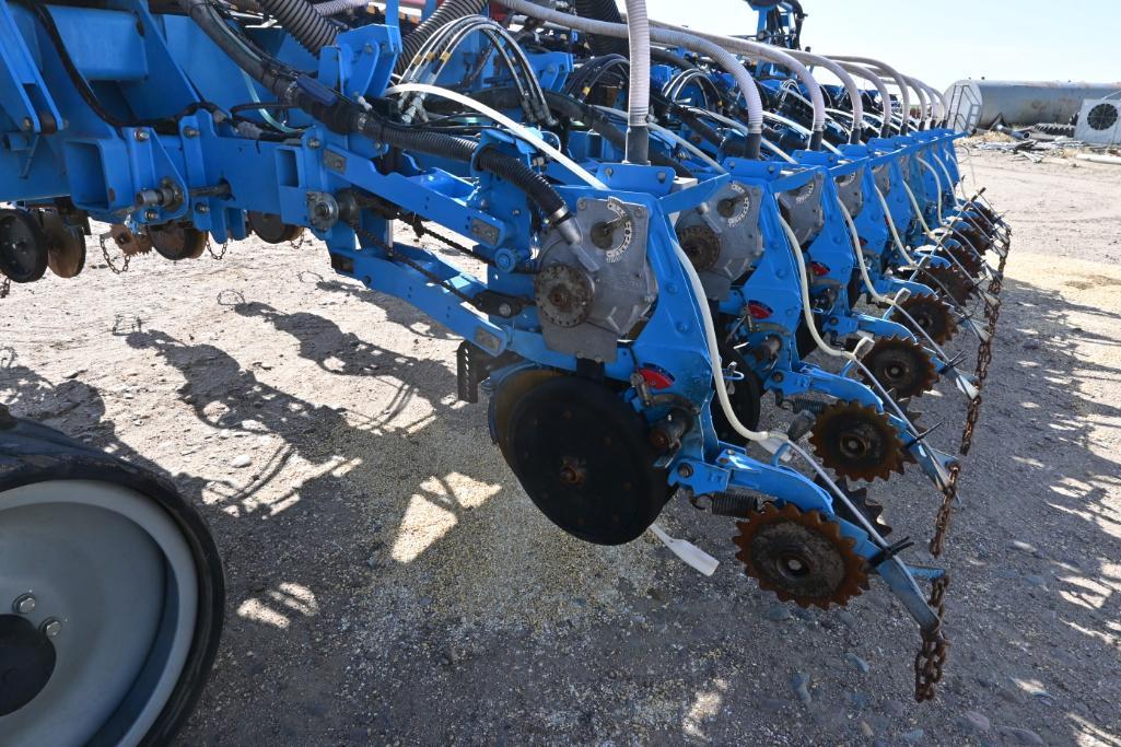 2013 Monosem NG+4 24 row 30" CSS planter