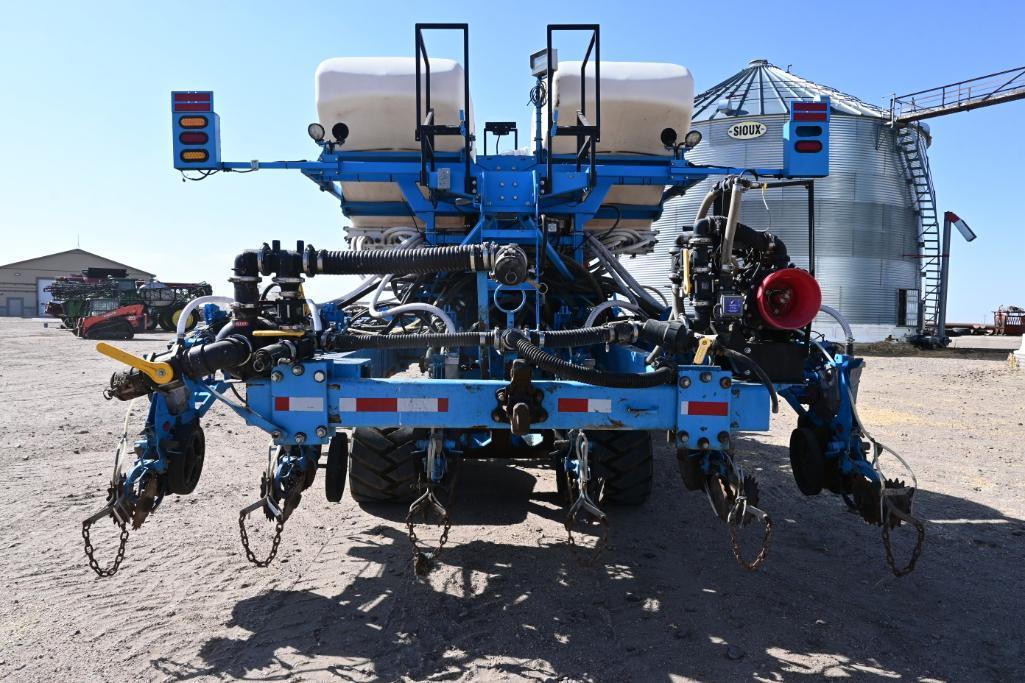 2013 Monosem NG+4 24 row 30" CSS planter