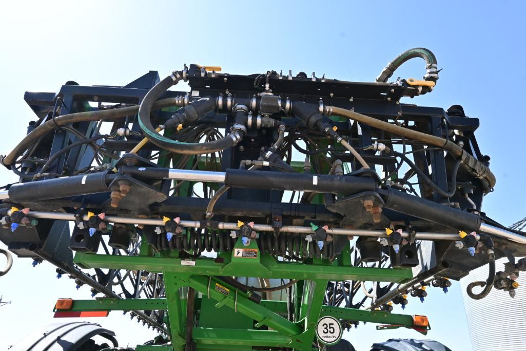 2013 John Deere 4940 self-propelled sprayer