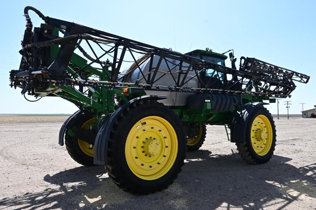 2013 John Deere 4940 self-propelled sprayer