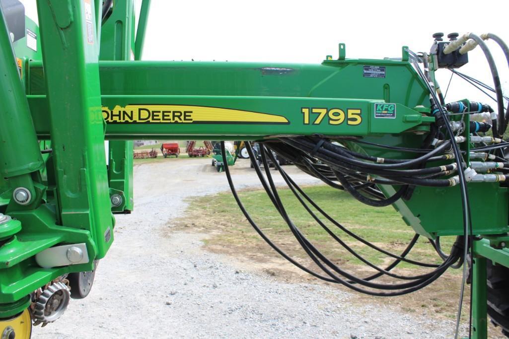 2016 John Deere 1795 CCS 12/24 planter