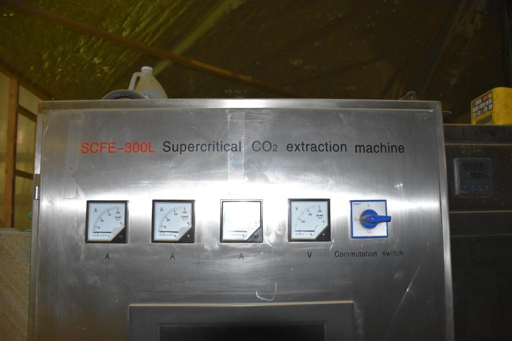 SCFE-300L Supercritical CO2 extraction machine
