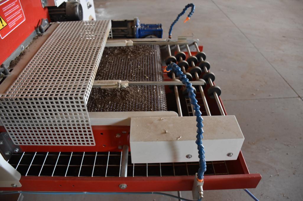 AgriNomix commercial plug tray planting system