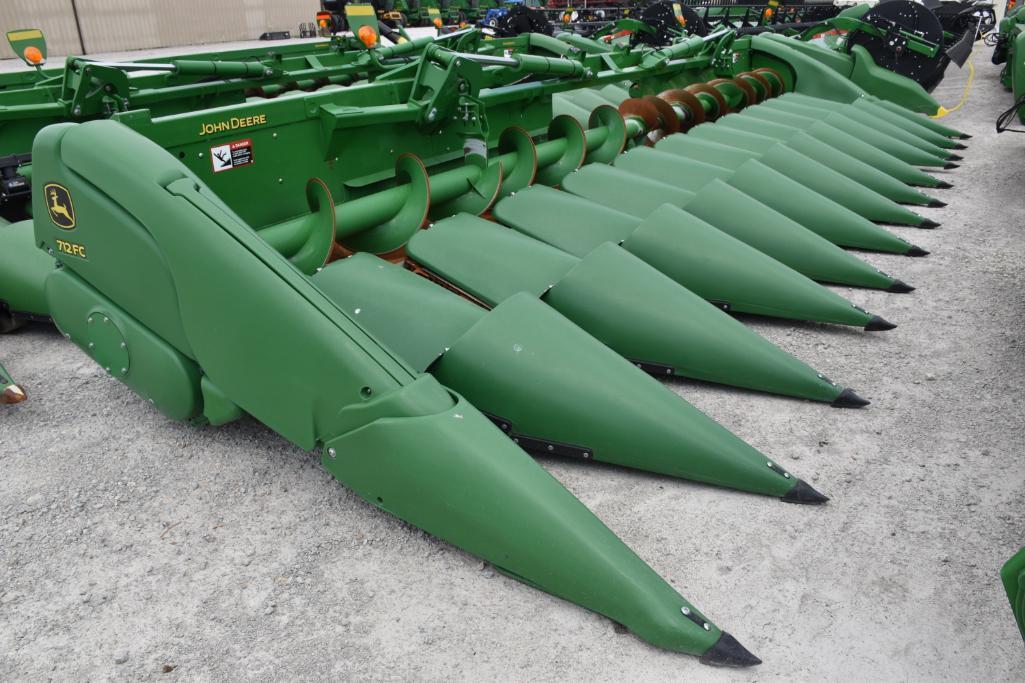 2020 John Deere 712FC 12 row 30" folding corn head