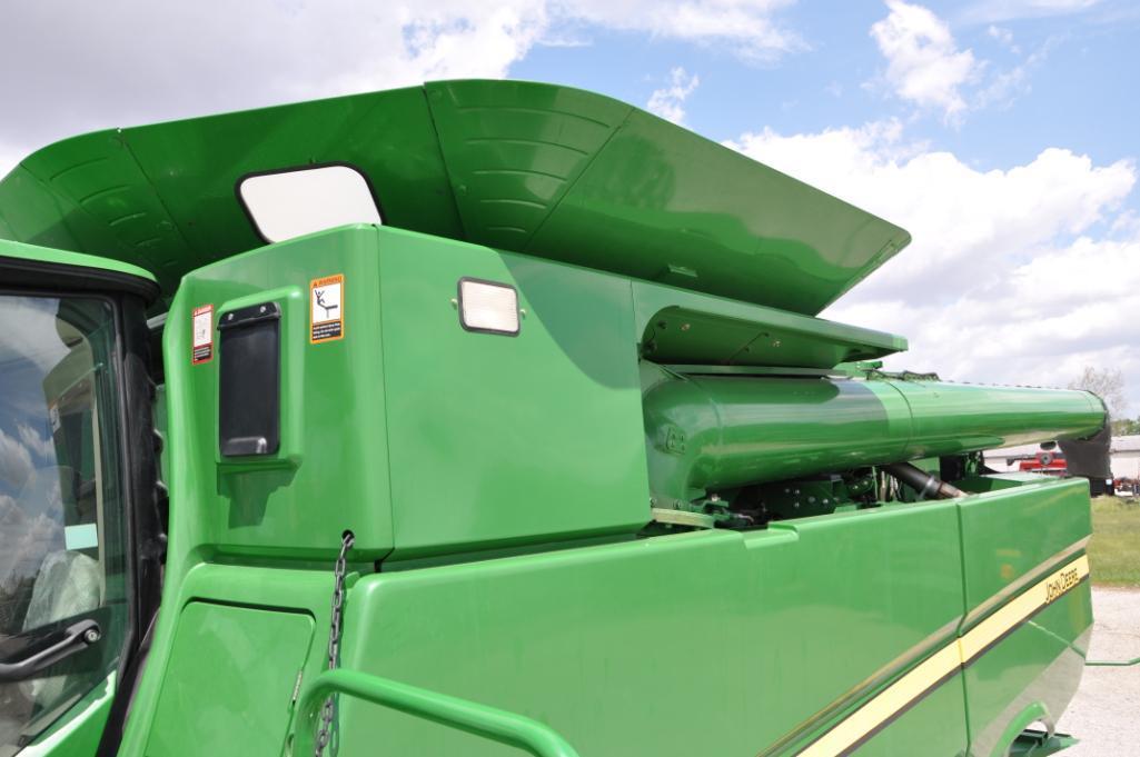 2014 John Deere S660 4wd combine