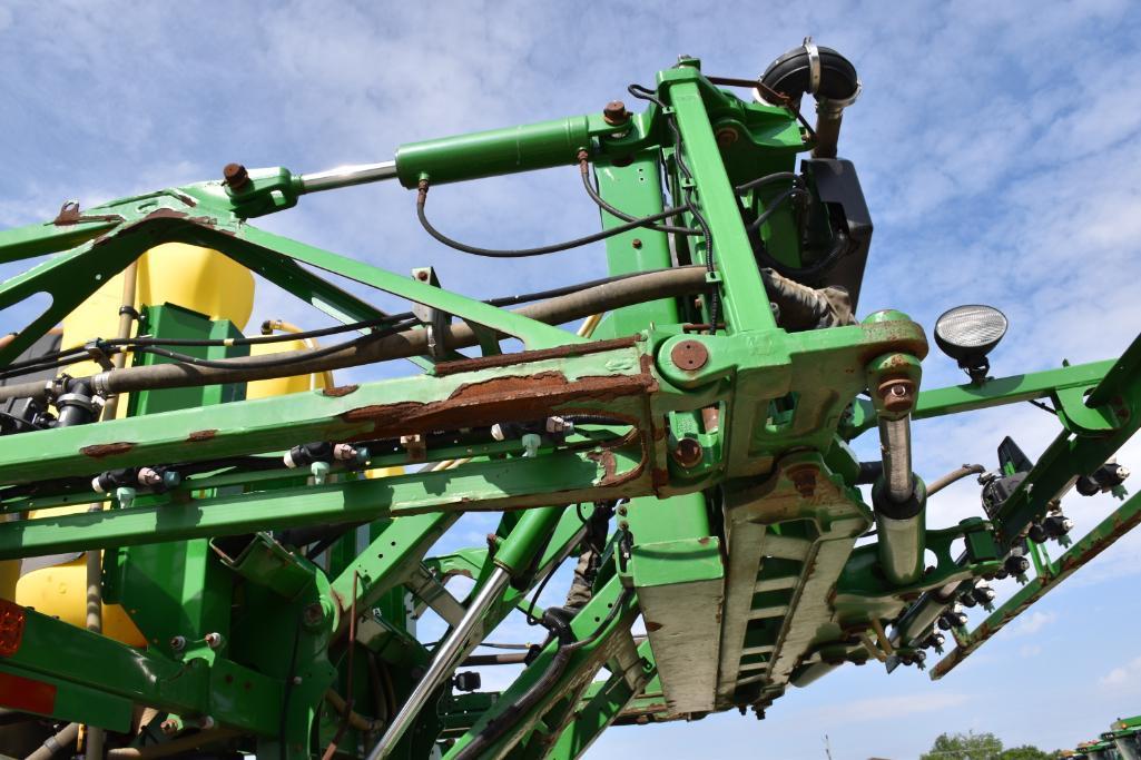 2017 John Deere R4045 self-propelled sprayer