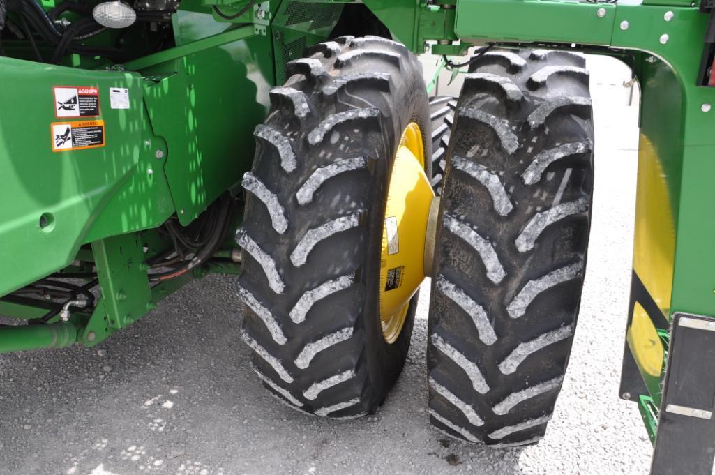 2014 John Deere S670 2wd combine