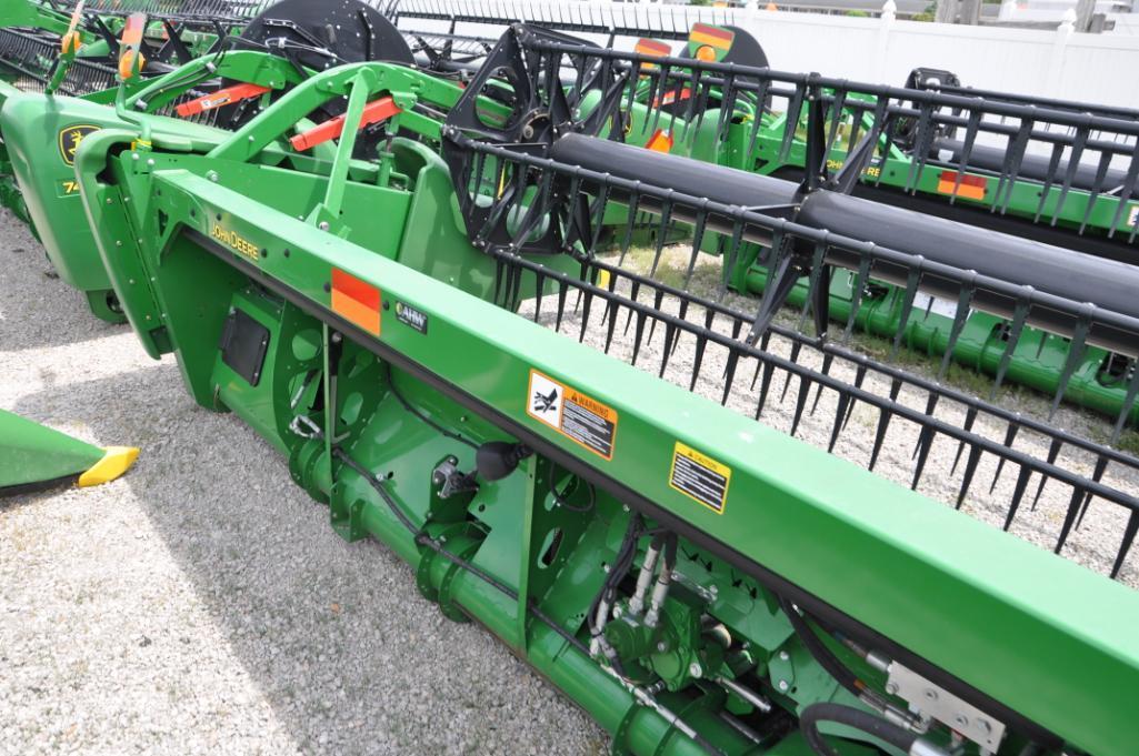 2016 John Deere 635FD 35' HydraFlex draper head