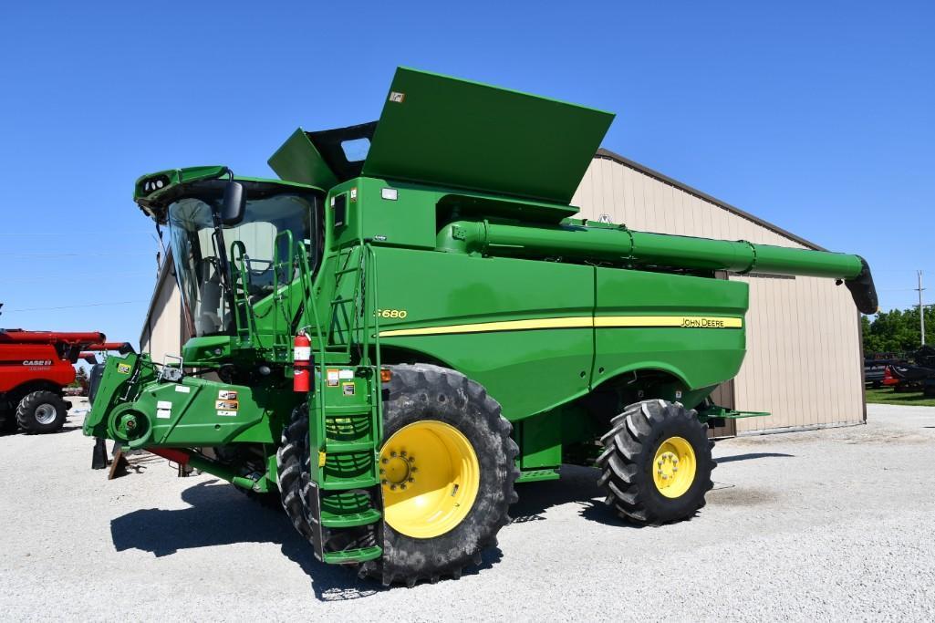 2017 John Deere S680 2wd combine