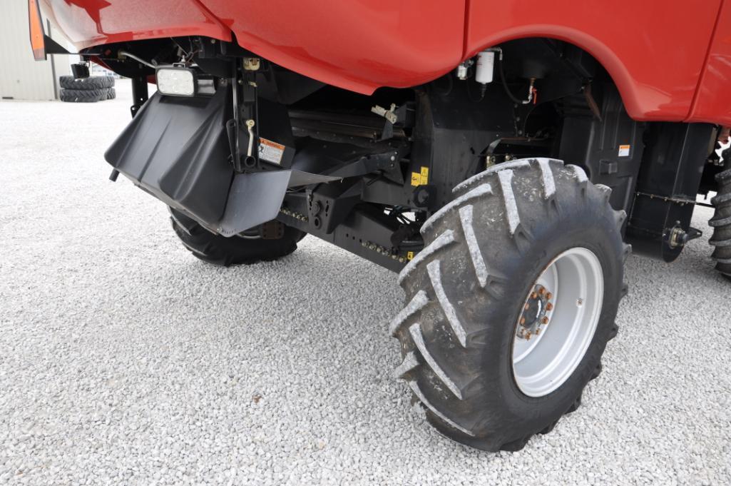 2007 Case-IH 7010 4wd combine