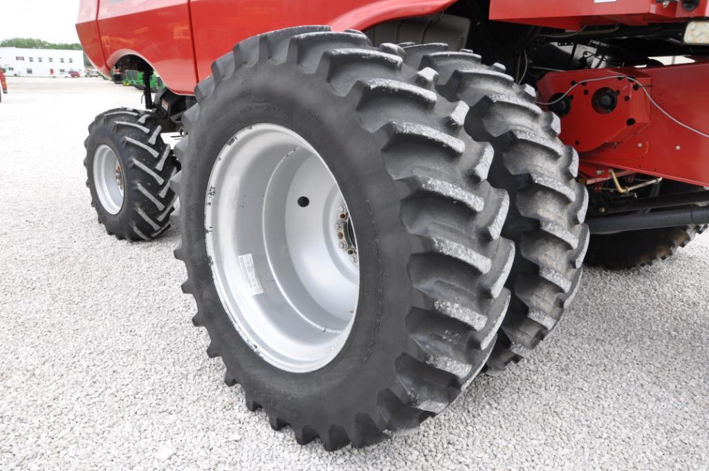 2007 Case-IH 7010 4wd combine