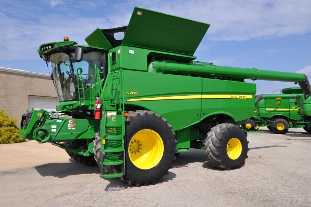 2018 John Deere S780 2wd combine