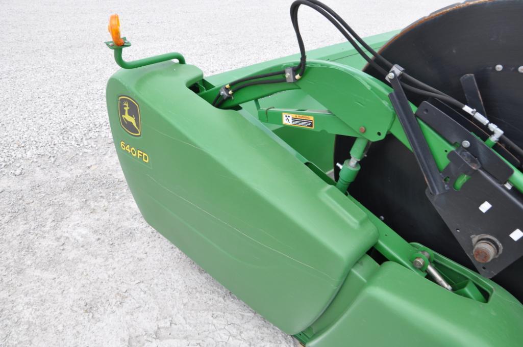 2013 John Deere 640FD 40' HydraFlex draper head