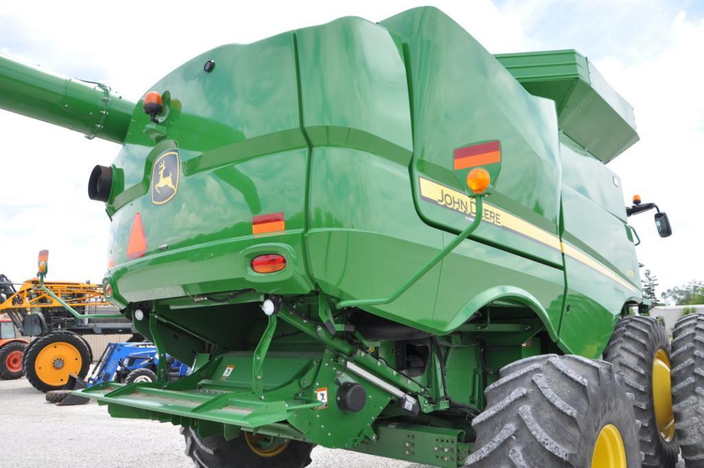 2015 John Deere S670 4wd combine